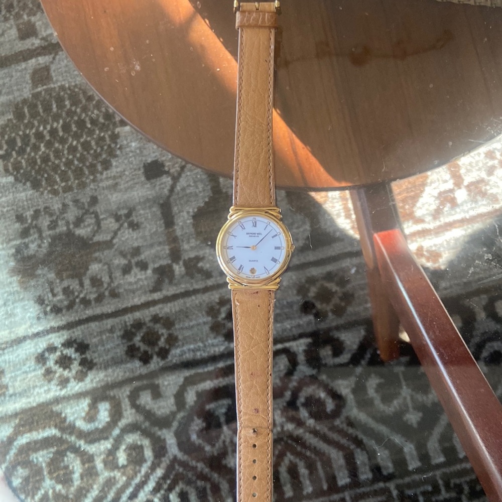 Raymond Weil 5515 gold watch face/leather